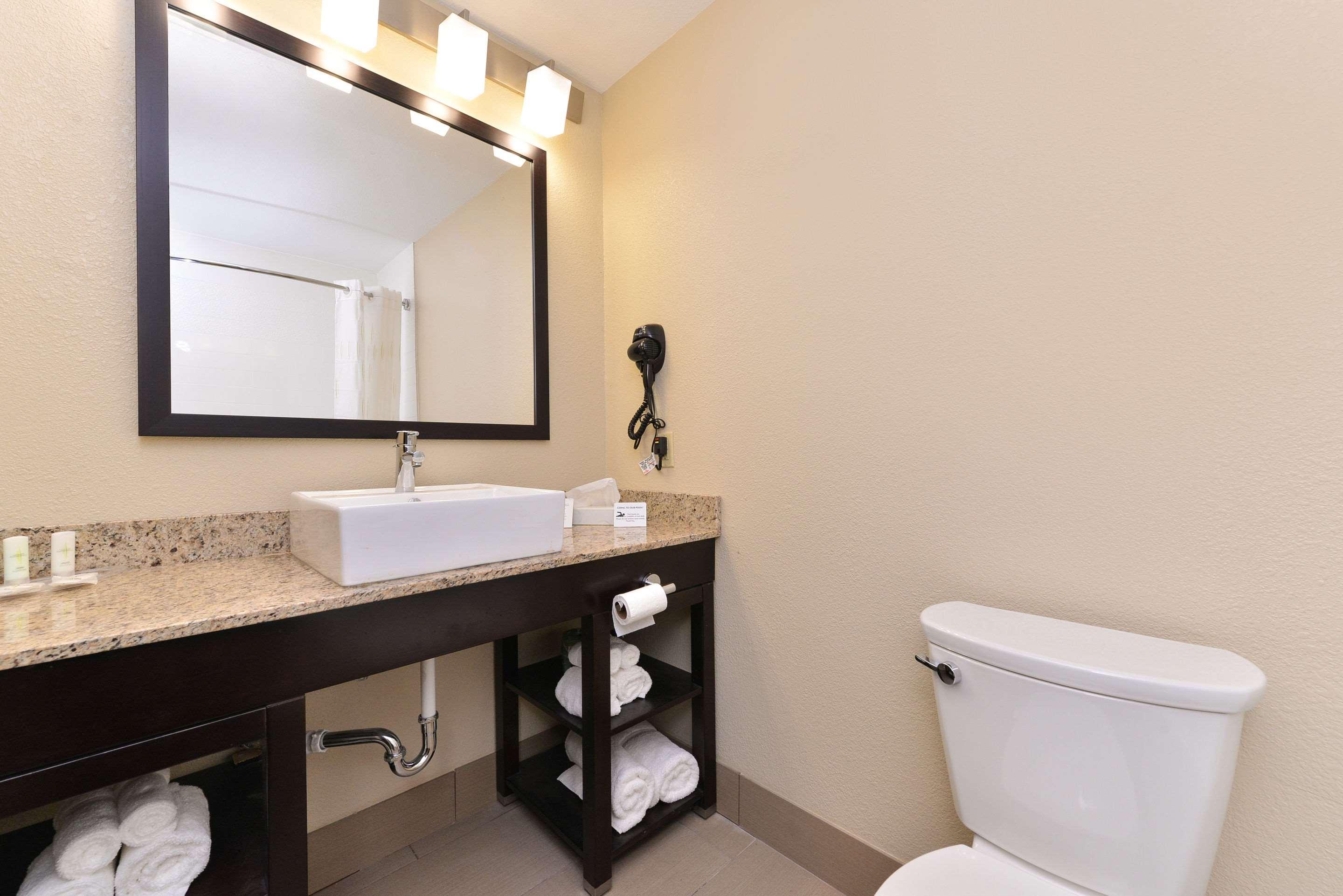 Comfort Suites Columbus Esterno foto
