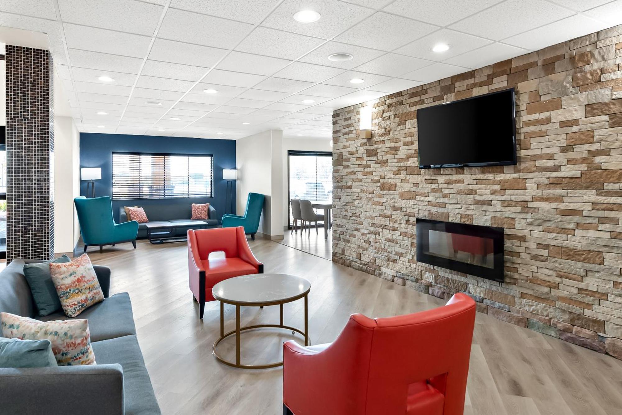Comfort Suites Columbus Esterno foto