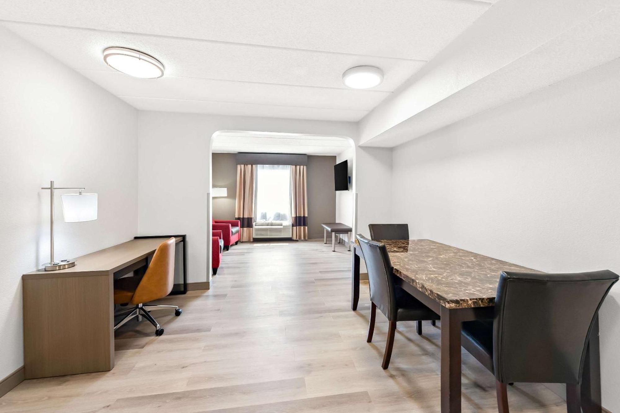 Comfort Suites Columbus Esterno foto